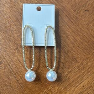 Hammered Gold Oval Hoop with Pearl Earrings